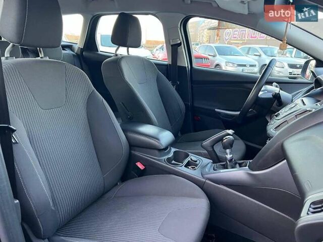 Чорний Форд Фокус, об'ємом двигуна 1.6 л та пробігом 295 тис. км за 7890 $, фото 38 на Automoto.ua