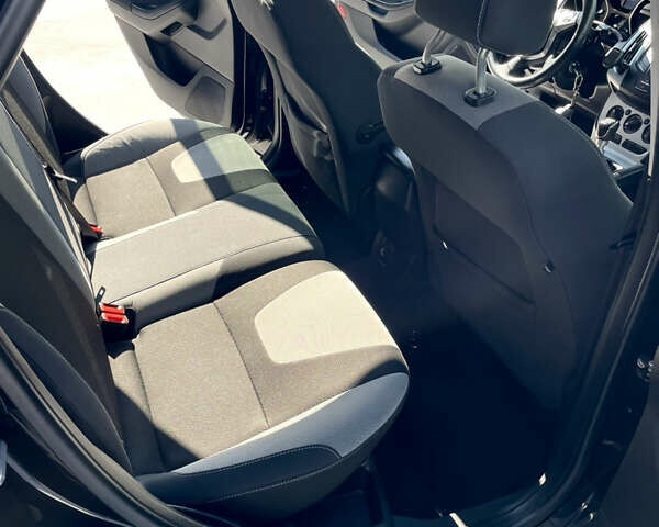 Чорний Форд Фокус, об'ємом двигуна 1.6 л та пробігом 248 тис. км за 6800 $, фото 43 на Automoto.ua