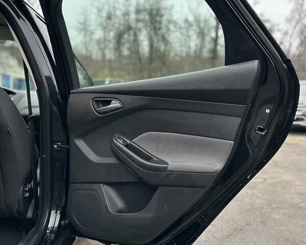 Чорний Форд Фокус, об'ємом двигуна 1.6 л та пробігом 269 тис. км за 6950 $, фото 10 на Automoto.ua