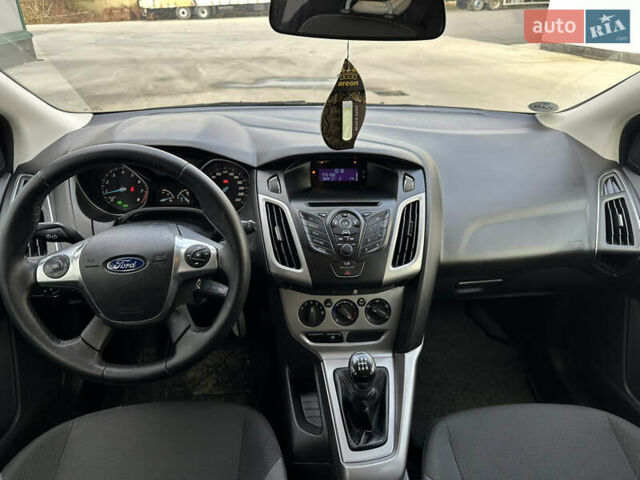 Чорний Форд Фокус, об'ємом двигуна 1.6 л та пробігом 224 тис. км за 7500 $, фото 55 на Automoto.ua