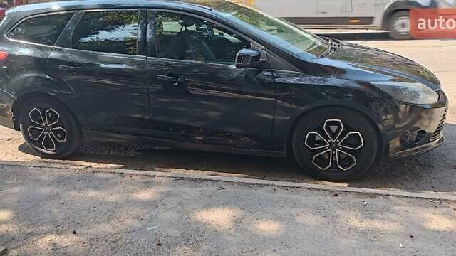 Черный Форд Фокус, объемом двигателя 1.6 л и пробегом 365 тыс. км за 6500 $, фото 5 на Automoto.ua