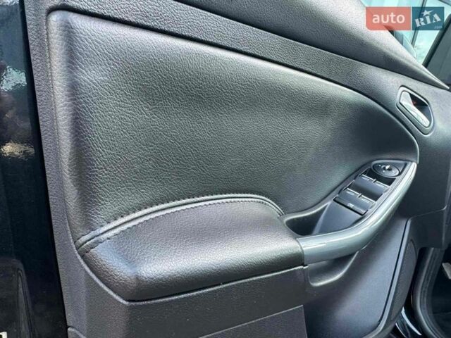 Черный Форд Фокус, объемом двигателя 1.6 л и пробегом 227 тыс. км за 8499 $, фото 31 на Automoto.ua