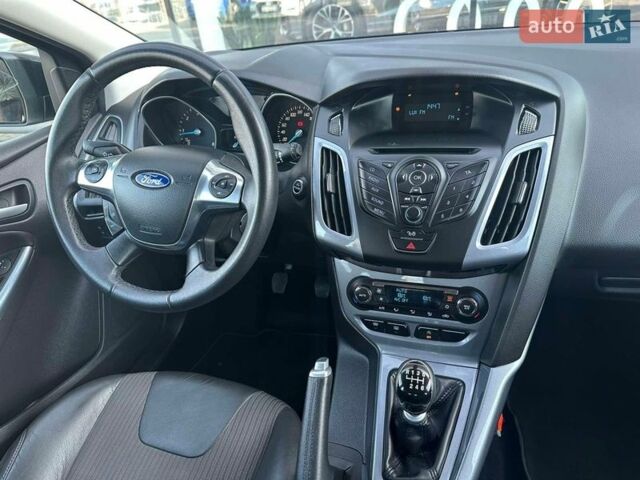 Черный Форд Фокус, объемом двигателя 1.6 л и пробегом 227 тыс. км за 8499 $, фото 39 на Automoto.ua