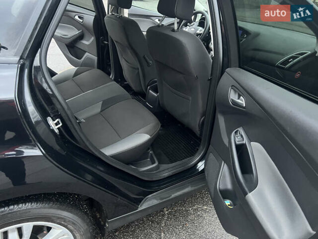 Черный Форд Фокус, объемом двигателя 1.6 л и пробегом 180 тыс. км за 7400 $, фото 16 на Automoto.ua