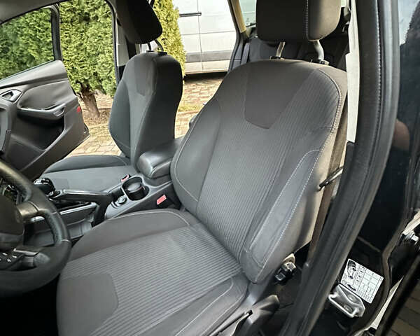 Черный Форд Фокус, объемом двигателя 1.6 л и пробегом 205 тыс. км за 7200 $, фото 24 на Automoto.ua