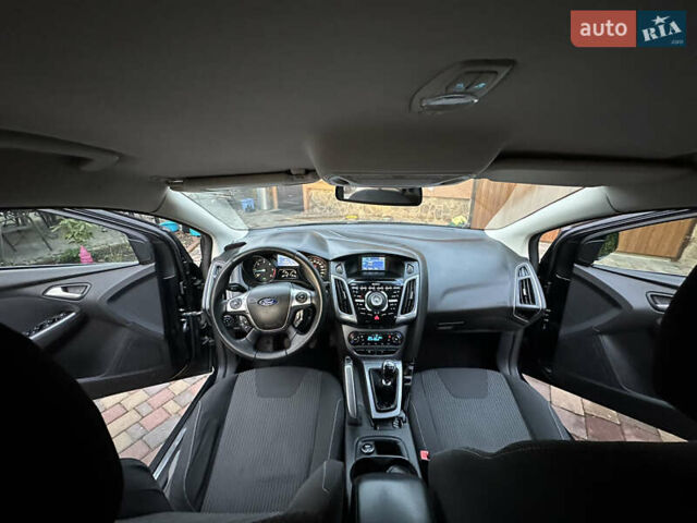 Черный Форд Фокус, объемом двигателя 1.6 л и пробегом 205 тыс. км за 7200 $, фото 41 на Automoto.ua