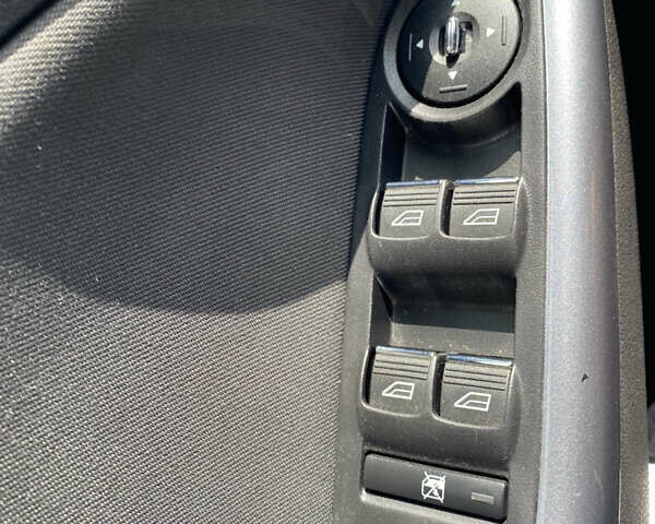 Форд Фокус 2012 у Сокале на Automoto.ua Чорний Форд Фокус, об'ємом двигуна 1.6 л та пробігом 275 тис. км за 8355 $, фото 14 на Automoto.ua