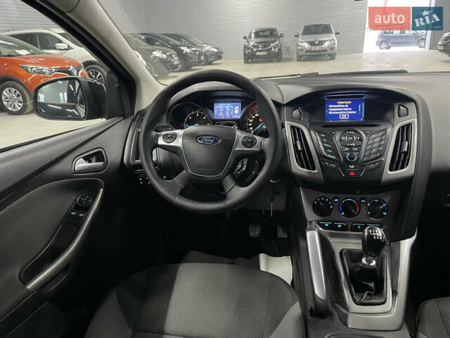 Чорний Форд Фокус, об'ємом двигуна 1.6 л та пробігом 212 тис. км за 7950 $, фото 4 на Automoto.ua