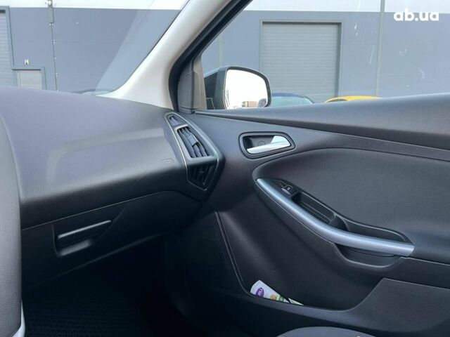 Чорний Форд Фокус, об'ємом двигуна 1.6 л та пробігом 295 тис. км за 7890 $, фото 32 на Automoto.ua