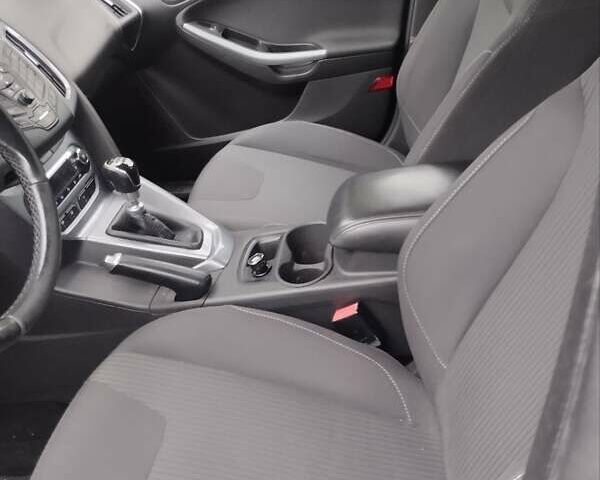 Чорний Форд Фокус, об'ємом двигуна 1.6 л та пробігом 181 тис. км за 8500 $, фото 47 на Automoto.ua