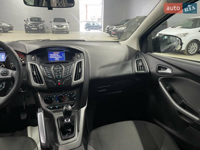 Чорний Форд Фокус, об'ємом двигуна 1.6 л та пробігом 212 тис. км за 7950 $, фото 8 на Automoto.ua