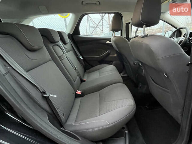 Черный Форд Фокус, объемом двигателя 1.6 л и пробегом 227 тыс. км за 8300 $, фото 19 на Automoto.ua