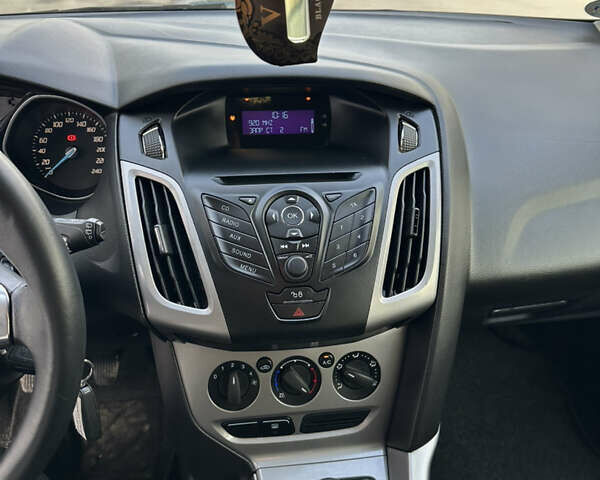 Чорний Форд Фокус, об'ємом двигуна 1.6 л та пробігом 224 тис. км за 7500 $, фото 47 на Automoto.ua