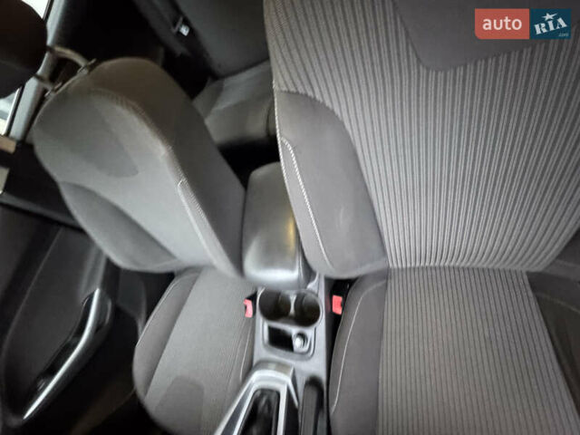 Чорний Форд Фокус, об'ємом двигуна 1.6 л та пробігом 227 тис. км за 8299 $, фото 10 на Automoto.ua