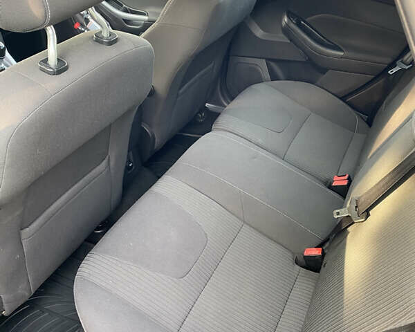 Форд Фокус 2012 у Сокале на Automoto.ua Чорний Форд Фокус, об'ємом двигуна 1.6 л та пробігом 275 тис. км за 8355 $, фото 7 на Automoto.ua