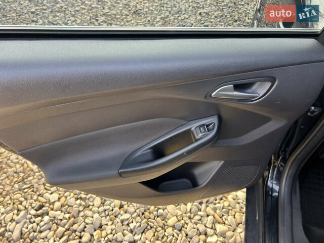 Черный Форд Фокус, объемом двигателя 1.6 л и пробегом 267 тыс. км за 7700 $, фото 23 на Automoto.ua