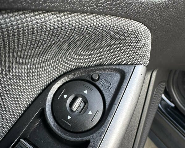 Чорний Форд Фокус, об'ємом двигуна 1.6 л та пробігом 224 тис. км за 7500 $, фото 35 на Automoto.ua