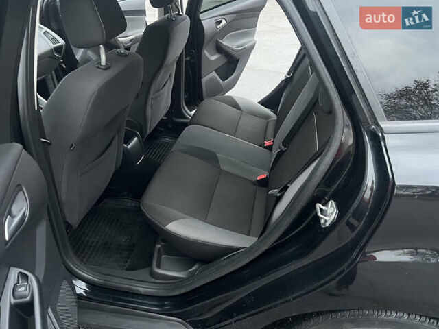 Черный Форд Фокус, объемом двигателя 1.6 л и пробегом 180 тыс. км за 7400 $, фото 14 на Automoto.ua