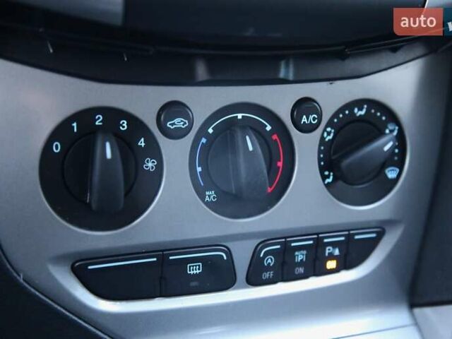 Чорний Форд Фокус, об'ємом двигуна 1.56 л та пробігом 282 тис. км за 7500 $, фото 17 на Automoto.ua