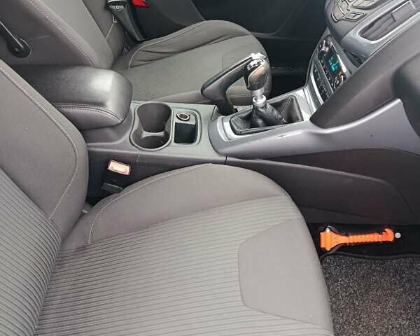 Черный Форд Фокус, объемом двигателя 1.6 л и пробегом 182 тыс. км за 8200 $, фото 49 на Automoto.ua