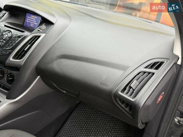 Чорний Форд Фокус, об'ємом двигуна 1.6 л та пробігом 249 тис. км за 7200 $, фото 26 на Automoto.ua