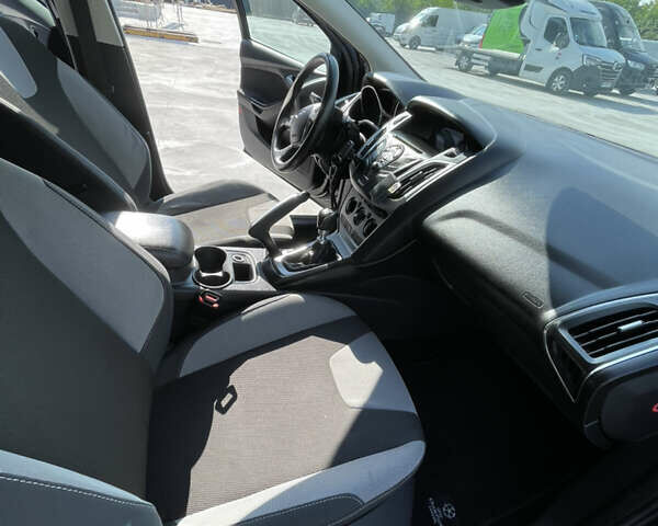 Чорний Форд Фокус, об'ємом двигуна 1.6 л та пробігом 248 тис. км за 6800 $, фото 45 на Automoto.ua