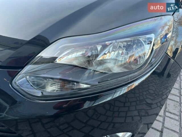 Черный Форд Фокус, объемом двигателя 1.6 л и пробегом 227 тыс. км за 8499 $, фото 47 на Automoto.ua