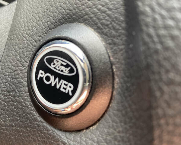 Форд Фокус 2012 у Сокале на Automoto.ua Чорний Форд Фокус, об'ємом двигуна 1.6 л та пробігом 275 тис. км за 8355 $, фото 12 на Automoto.ua