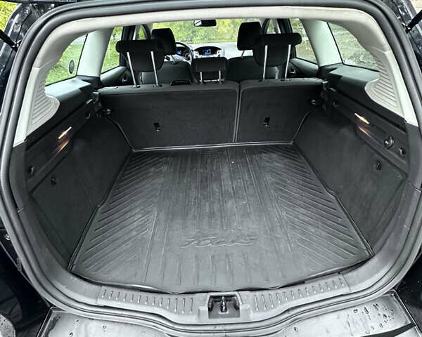 Чорний Форд Фокус, об'ємом двигуна 1.6 л та пробігом 269 тис. км за 6950 $, фото 15 на Automoto.ua