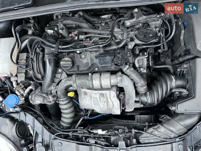 Чорний Форд Фокус, об'ємом двигуна 1.6 л та пробігом 269 тис. км за 6950 $, фото 19 на Automoto.ua