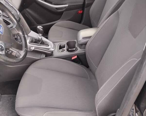 Черный Форд Фокус, объемом двигателя 1.6 л и пробегом 179 тыс. км за 8600 $, фото 45 на Automoto.ua