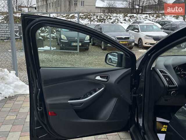 Черный Форд Фокус, объемом двигателя 1.6 л и пробегом 227 тыс. км за 8300 $, фото 14 на Automoto.ua