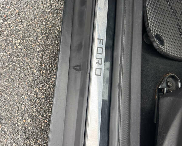 Черный Форд Фокус, объемом двигателя 1.6 л и пробегом 281 тыс. км за 7300 $, фото 14 на Automoto.ua