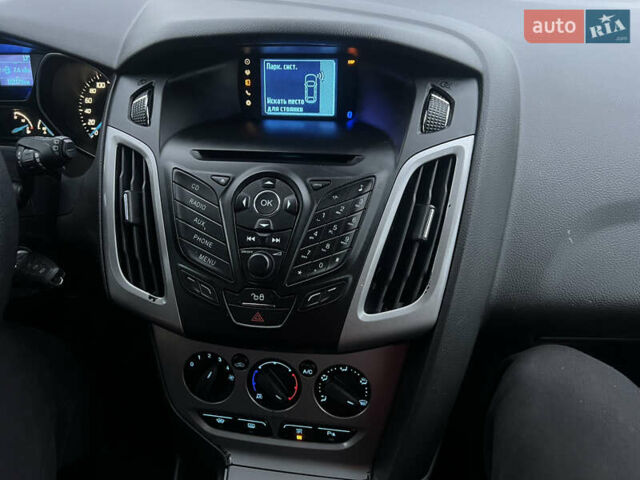 Черный Форд Фокус, объемом двигателя 1.6 л и пробегом 180 тыс. км за 7400 $, фото 11 на Automoto.ua