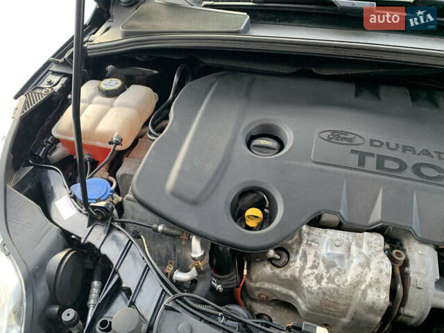 Черный Форд Фокус, объемом двигателя 1.6 л и пробегом 187 тыс. км за 8700 $, фото 12 на Automoto.ua