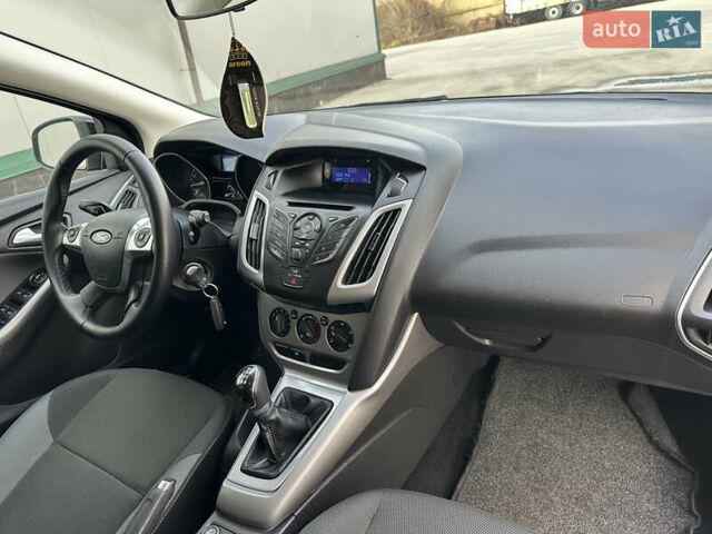 Чорний Форд Фокус, об'ємом двигуна 1.6 л та пробігом 224 тис. км за 7500 $, фото 75 на Automoto.ua