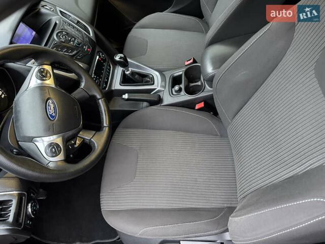 Чорний Форд Фокус, об'ємом двигуна 1.6 л та пробігом 227 тис. км за 8299 $, фото 18 на Automoto.ua