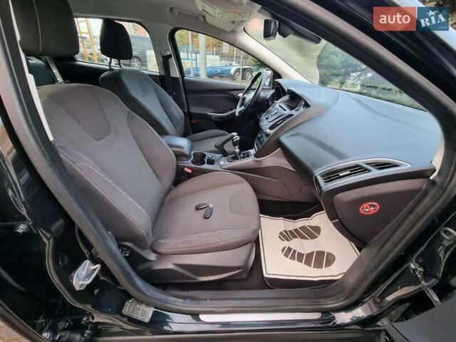 Черный Форд Фокус, объемом двигателя 1.6 л и пробегом 215 тыс. км за 8100 $, фото 29 на Automoto.ua