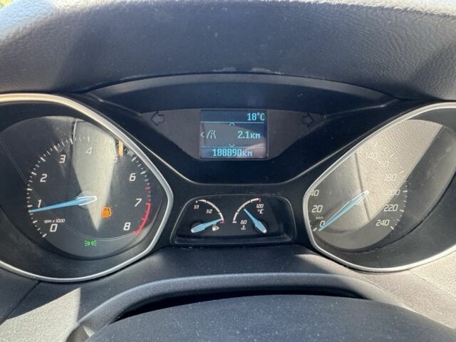 Черный Форд Фокус, объемом двигателя 1.6 л и пробегом 188 тыс. км за 7850 $, фото 5 на Automoto.ua