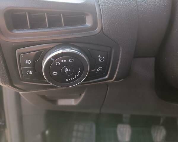 Черный Форд Фокус, объемом двигателя 1.6 л и пробегом 365 тыс. км за 6500 $, фото 13 на Automoto.ua