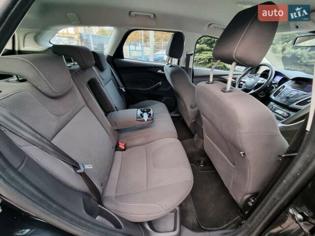 Черный Форд Фокус, объемом двигателя 1.6 л и пробегом 215 тыс. км за 8100 $, фото 40 на Automoto.ua