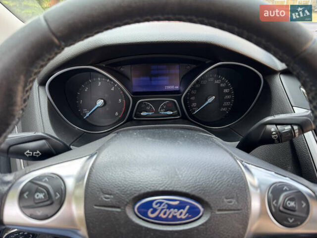 Черный Форд Фокус, объемом двигателя 1.6 л и пробегом 239 тыс. км за 8200 $, фото 12 на Automoto.ua