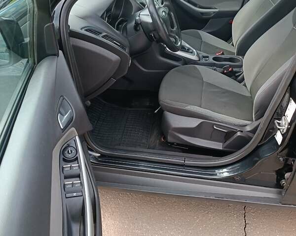 Черный Форд Фокус, объемом двигателя 1.6 л и пробегом 365 тыс. км за 6500 $, фото 19 на Automoto.ua