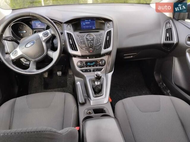 Черный Форд Фокус, объемом двигателя 1.6 л и пробегом 179 тыс. км за 8600 $, фото 55 на Automoto.ua