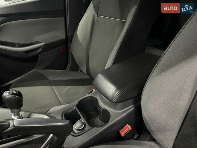 Чорний Форд Фокус, об'ємом двигуна 1.6 л та пробігом 212 тис. км за 7950 $, фото 11 на Automoto.ua