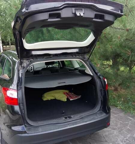 Черный Форд Фокус, объемом двигателя 1.6 л и пробегом 177 тыс. км за 7600 $, фото 3 на Automoto.ua