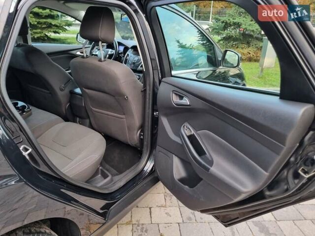 Черный Форд Фокус, объемом двигателя 1.6 л и пробегом 215 тыс. км за 8400 $, фото 37 на Automoto.ua