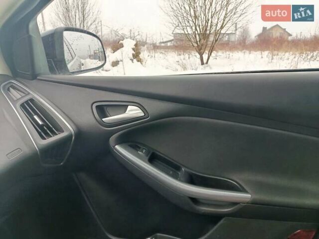 Черный Форд Фокус, объемом двигателя 1.6 л и пробегом 182 тыс. км за 8200 $, фото 55 на Automoto.ua