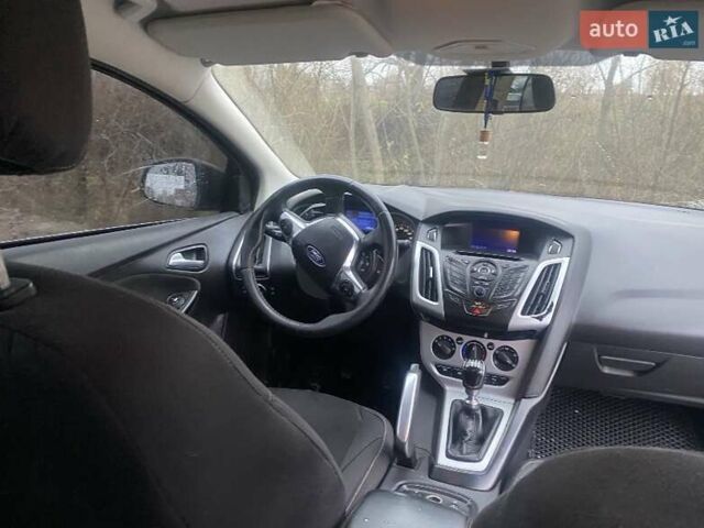 Черный Форд Фокус, объемом двигателя 1.56 л и пробегом 266 тыс. км за 7000 $, фото 3 на Automoto.ua