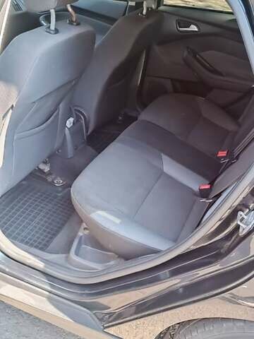 Черный Форд Фокус, объемом двигателя 1.6 л и пробегом 365 тыс. км за 6500 $, фото 4 на Automoto.ua